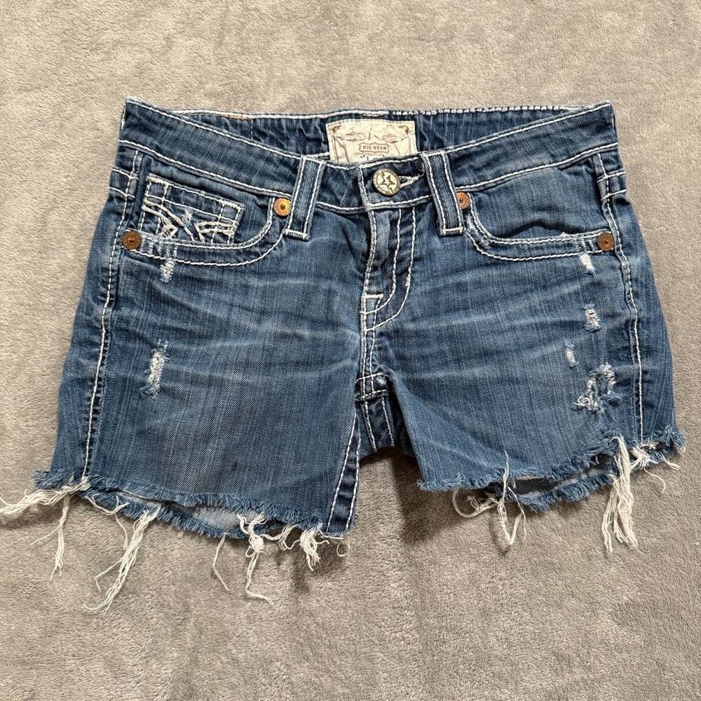 Big Star Women's Distressed Denim Cutoff Shorts size 27R